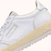 ZAPATILLAS DE GOLF BAJAS EN PIEL BLANCA ZAPATILLAS DE GOLF BAJAS EN PIEL BLANCA