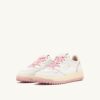 ZAPATILLAS DE GOLF BAJAS EN PIEL BLANCA Y CORAL