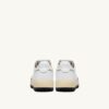 ZAPATILLAS DE GOLF BAJAS EN PIEL BLANCA Y NEGRA