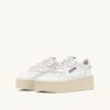 ZAPATILLAS DE PLATAFORMA MEDALIST EN PIEL BLANCA ZAPATILLAS DE PLATAFORMA MEDALIST EN PIEL BLANCA