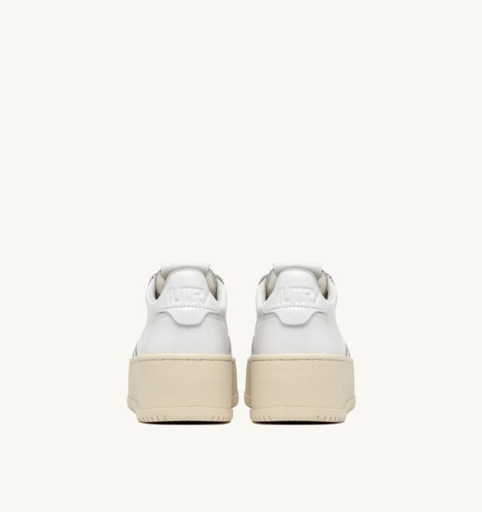 ZAPATILLAS DE PLATAFORMA MEDALIST EN PIEL BLANCA ZAPATILLAS DE PLATAFORMA MEDALIST EN PIEL BLANCA