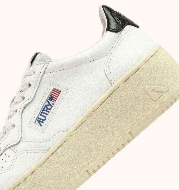 ZAPATILLAS DE PLATAFORMA MEDALIST EN PIEL BLANCA Y NEGRA
