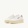 ZAPATILLAS DE PLATAFORMA MEDALIST EN PIEL BLANCA Y PLATA METALIZADA ZAPATILLAS DE PLATAFORMA MEDALIST EN PIEL BLANCA Y PLATA METALIZADA