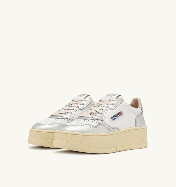 ZAPATILLAS DE PLATAFORMA MEDALIST EN PIEL BLANCA Y PLATEADA