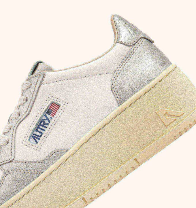 ZAPATILLAS DE PLATAFORMA MEDALIST EN PIEL BLANCA Y PLATEADA