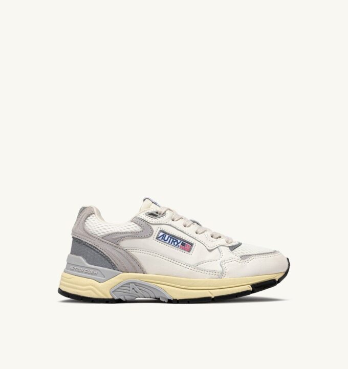 ZAPATILLAS HYPERWAY DE ANTE Y MALLA BLANCOS Y GRISES ZAPATILLAS HYPERWAY DE ANTE Y MALLA BLANCOS Y GRISES