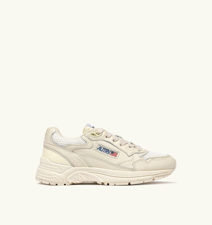 ZAPATILLAS HYPERWAY DE PIEL LAMINADA Y MALLA BLANCO SUSURRO ZAPATILLAS HYPERWAY DE PIEL LAMINADA Y MALLA BLANCO SUSURRO