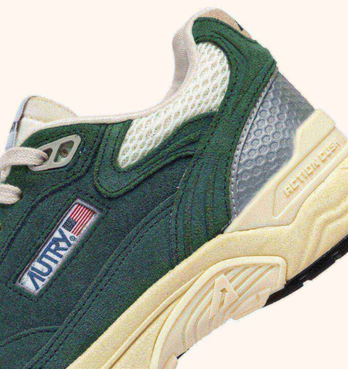 ZAPATILLAS HYPERWAY EN COLOR MALAQUITA Y ANTE Y MALLA EN TONO PLATEADO ZAPATILLAS HYPERWAY EN COLOR MALAQUITA Y ANTE Y MALLA EN TONO PLATEADO