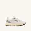 ZAPATILLAS HYPERWAY EN MALLA Y ANTE BLANCO Y PLATEADO ZAPATILLAS HYPERWAY EN MALLA Y ANTE BLANCO Y PLATEADO