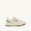ZAPATILLAS HYPERWAY EN MALLA Y ANTE BLANCO Y PLATEADO ZAPATILLAS HYPERWAY EN MALLA Y ANTE BLANCO Y PLATEADO