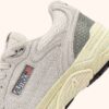 ZAPATILLAS HYPERWAY EN MALLA Y ANTE BLANCO Y PLATEADO ZAPATILLAS HYPERWAY EN MALLA Y ANTE BLANCO Y PLATEADO