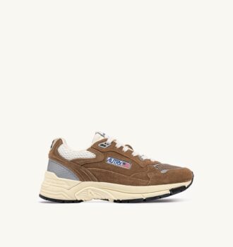 ZAPATILLAS HYPERWAY EN MALLA Y ANTE COLOR CIGARRO Y PLATA