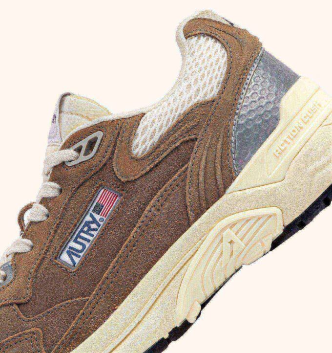 ZAPATILLAS HYPERWAY EN MALLA Y ANTE COLOR CIGARRO Y PLATA