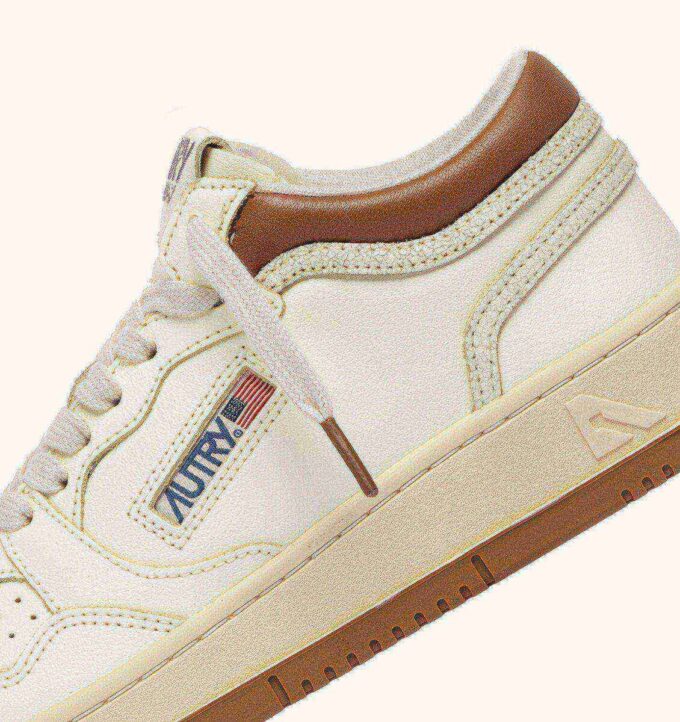 ZAPATILLAS MED-WAY EN PIEL COLOR MALVAVISCO Y AZÚCAR MORENA ZAPATILLAS MED-WAY EN PIEL COLOR MALVAVISCO Y AZÚCAR MORENA