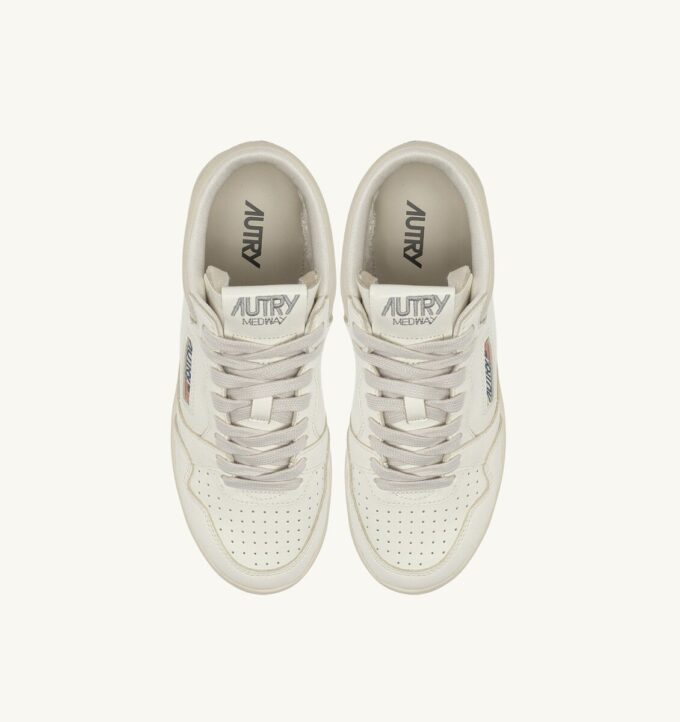 ZAPATILLAS MED-WAY EN PIEL COLOR MALVAVISCO Y BLANCO ZAPATILLAS MED-WAY EN PIEL COLOR MALVAVISCO Y BLANCO
