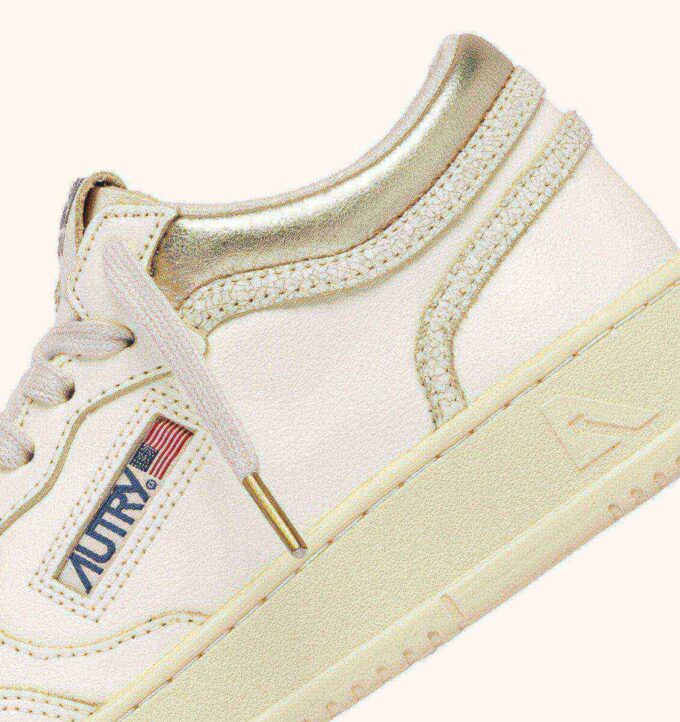 ZAPATILLAS MED-WAY EN PIEL COLOR MALVAVISCO Y PLATINO ZAPATILLAS MED-WAY EN PIEL COLOR MALVAVISCO Y PLATINO