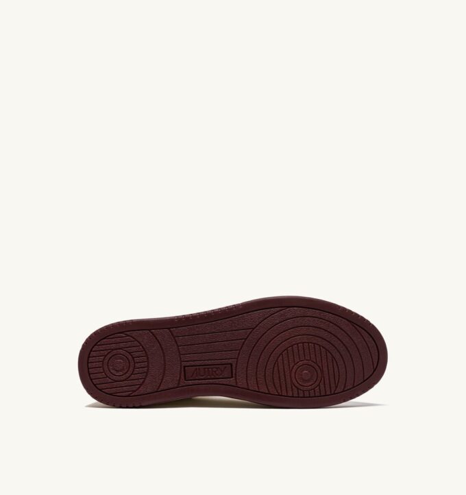 ZAPATILLAS MED-WAY EN PIEL COLOR MALVAVISCO Y SYRAH ZAPATILLAS MED-WAY EN PIEL COLOR MALVAVISCO Y SYRAH