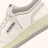 ZAPATILLAS MED-WAY EN PIEL COLOR MALVAVISCO Y VAPOR