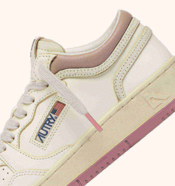 ZAPATILLAS MED-WAY EN PIEL COLOR MARSHMALLOW Y ZEPHYR ZAPATILLAS MED-WAY EN PIEL COLOR MARSHMALLOW Y ZEPHYR