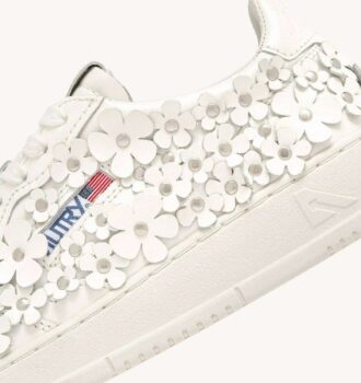 ZAPATILLAS MEDALIST LOW ‘BLOOMING’ EN CHAROL COLOR BLANCO