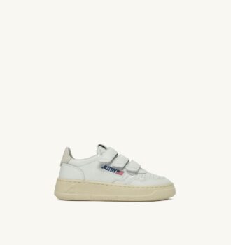 ZAPATILLAS MEDALIST LOW KIDSTRIPES EN PIEL COLOR BLANCO Y BRILLO