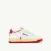 ZAPATILLAS MEDALIST LOW ‘MAISON KITSUNÉ’ DE PIEL BLANCA Y ROJO ARCILLA ZAPATILLAS MEDALIST LOW ‘MAISON KITSUNÉ’ DE PIEL BLANCA Y ROJO ARCILLA