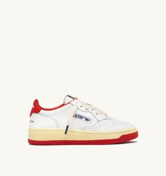 ZAPATILLAS MEDALIST LOW ‘MAISON KITSUNÉ’ DE PIEL BLANCA Y ROJO ARCILLA ZAPATILLAS MEDALIST LOW ‘MAISON KITSUNÉ’ DE PIEL BLANCA Y ROJO ARCILLA