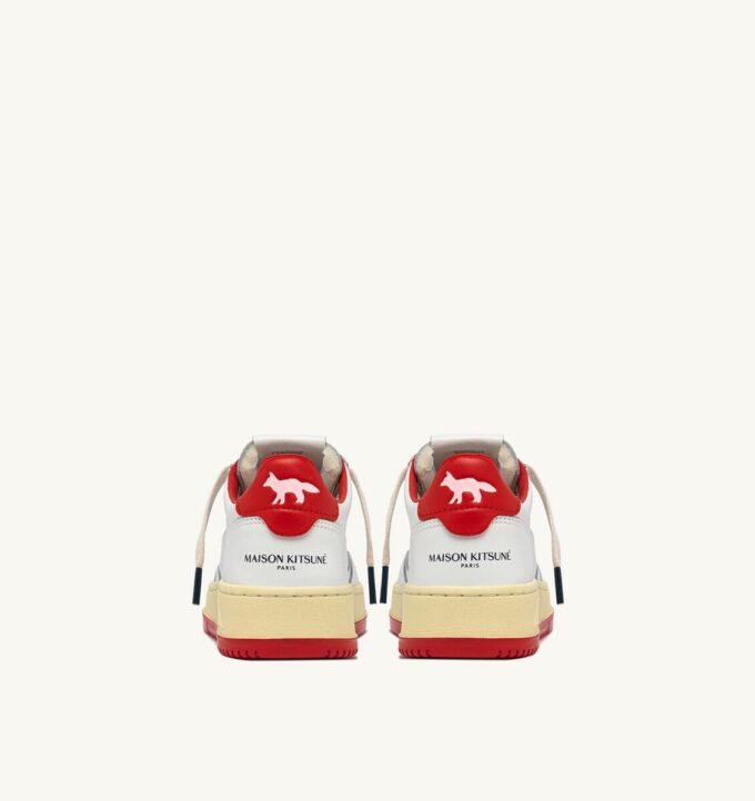 ZAPATILLAS MEDALIST LOW ‘MAISON KITSUNÉ’ DE PIEL BLANCA Y ROJO ARCILLA ZAPATILLAS MEDALIST LOW ‘MAISON KITSUNÉ’ DE PIEL BLANCA Y ROJO ARCILLA