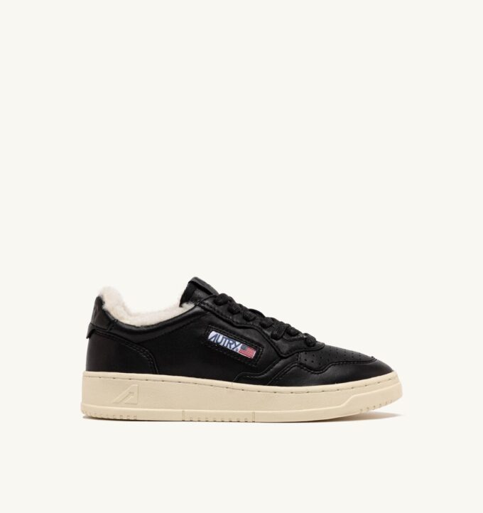 ZAPATILLAS MEDALIST LOW SUPER SOFT DE PIEL NEGRA ZAPATILLAS MEDALIST LOW SUPER SOFT DE PIEL NEGRA