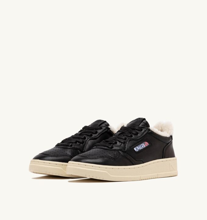 ZAPATILLAS MEDALIST LOW SUPER SOFT DE PIEL NEGRA ZAPATILLAS MEDALIST LOW SUPER SOFT DE PIEL NEGRA