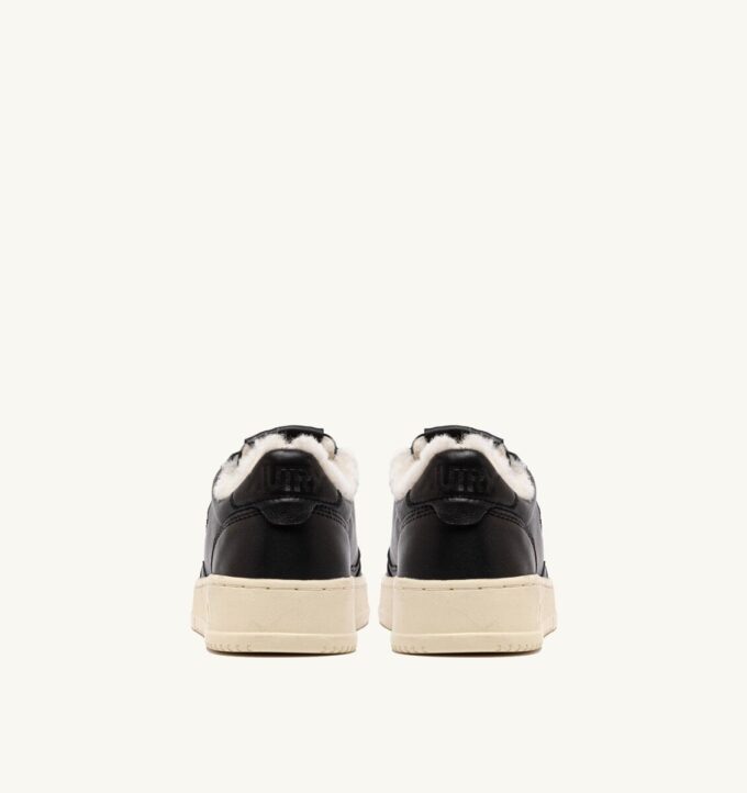 ZAPATILLAS MEDALIST LOW SUPER SOFT DE PIEL NEGRA ZAPATILLAS MEDALIST LOW SUPER SOFT DE PIEL NEGRA