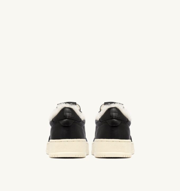 ZAPATILLAS MEDALIST LOW SUPER SOFT DE PIEL NEGRA ZAPATILLAS MEDALIST LOW SUPER SOFT DE PIEL NEGRA