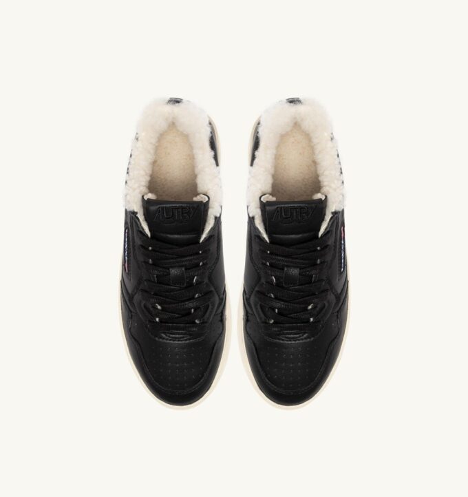 ZAPATILLAS MEDALIST LOW SUPER SOFT DE PIEL NEGRA ZAPATILLAS MEDALIST LOW SUPER SOFT DE PIEL NEGRA