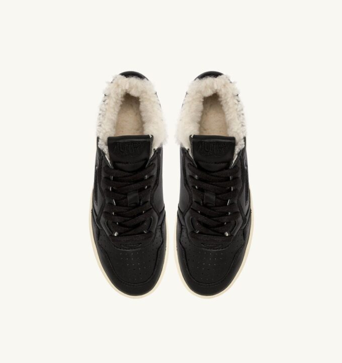 ZAPATILLAS MEDALIST LOW SUPER SOFT DE PIEL NEGRA ZAPATILLAS MEDALIST LOW SUPER SOFT DE PIEL NEGRA