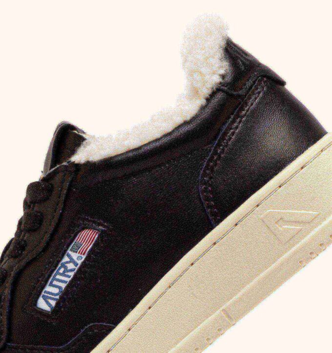 ZAPATILLAS MEDALIST LOW SUPER SOFT DE PIEL NEGRA ZAPATILLAS MEDALIST LOW SUPER SOFT DE PIEL NEGRA