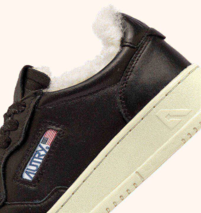 ZAPATILLAS MEDALIST LOW SUPER SOFT DE PIEL NEGRA ZAPATILLAS MEDALIST LOW SUPER SOFT DE PIEL NEGRA