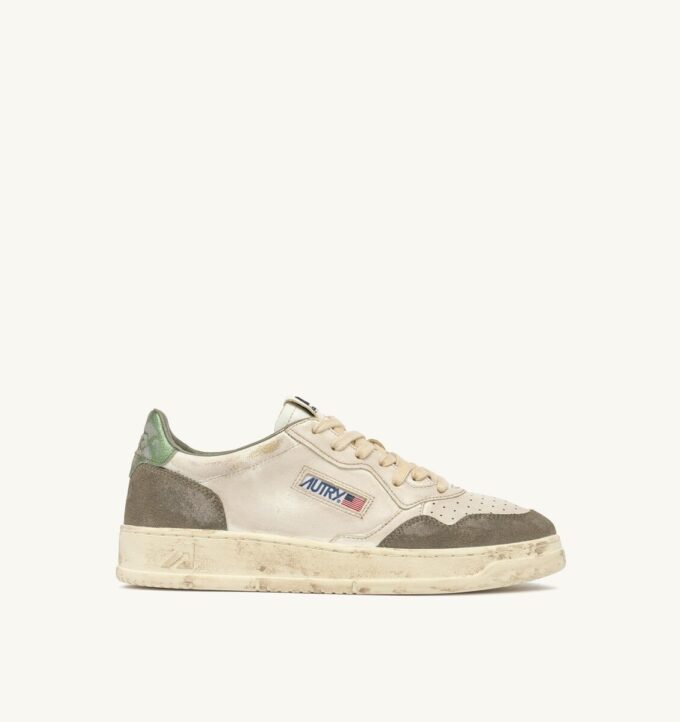 ZAPATILLAS MEDALIST LOW SUPER VINTAGE EN ANTE Y CUERO ARENA ZAPATILLAS MEDALIST LOW SUPER VINTAGE EN ANTE Y CUERO ARENA