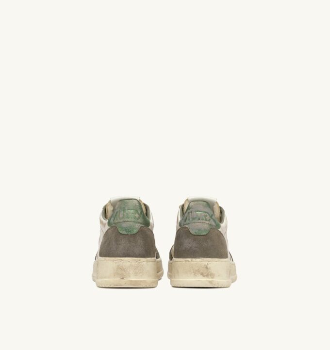 ZAPATILLAS MEDALIST LOW SUPER VINTAGE EN ANTE Y CUERO ARENA ZAPATILLAS MEDALIST LOW SUPER VINTAGE EN ANTE Y CUERO ARENA