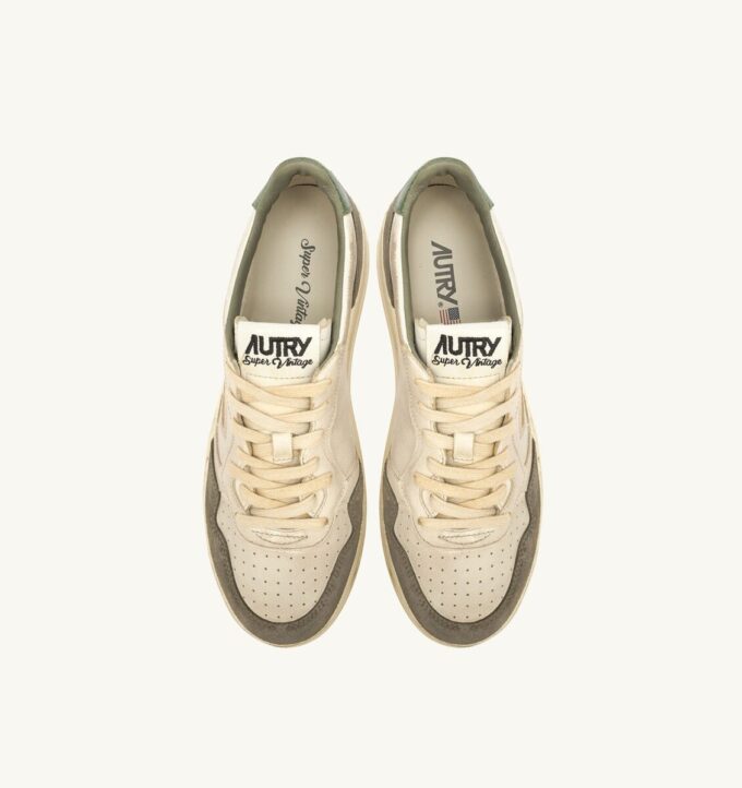 ZAPATILLAS MEDALIST LOW SUPER VINTAGE EN ANTE Y CUERO ARENA ZAPATILLAS MEDALIST LOW SUPER VINTAGE EN ANTE Y CUERO ARENA