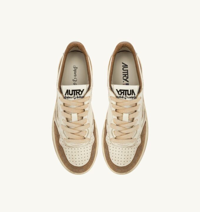 ZAPATILLAS MEDALIST LOW SUPER VINTAGE EN ANTE Y CUERO CON MICROCHIP COÑAC ZAPATILLAS MEDALIST LOW SUPER VINTAGE EN ANTE Y CUERO CON MICROCHIP COÑAC