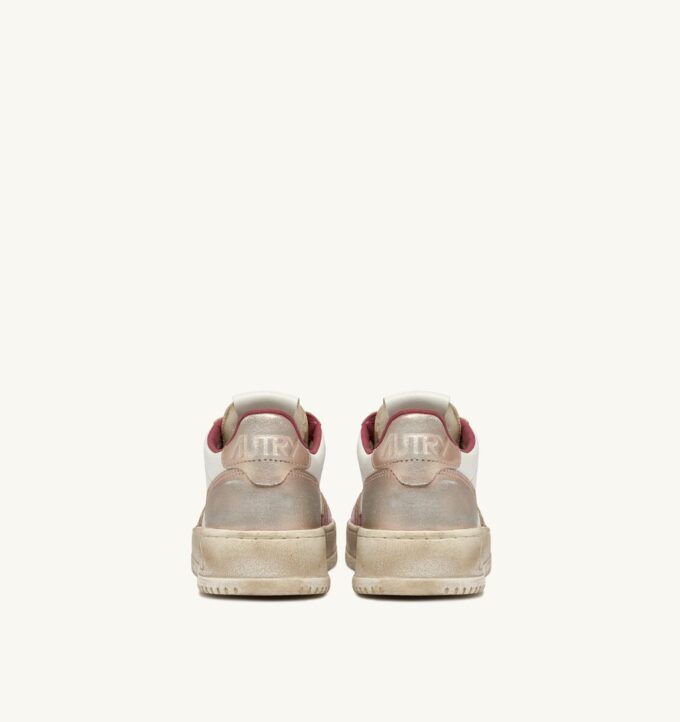 ZAPATILLAS MEDALIST LOW SUPER VINTAGE EN BLANCO ROSA Y COBRE ZAPATILLAS MEDALIST LOW SUPER VINTAGE EN BLANCO ROSA Y COBRE