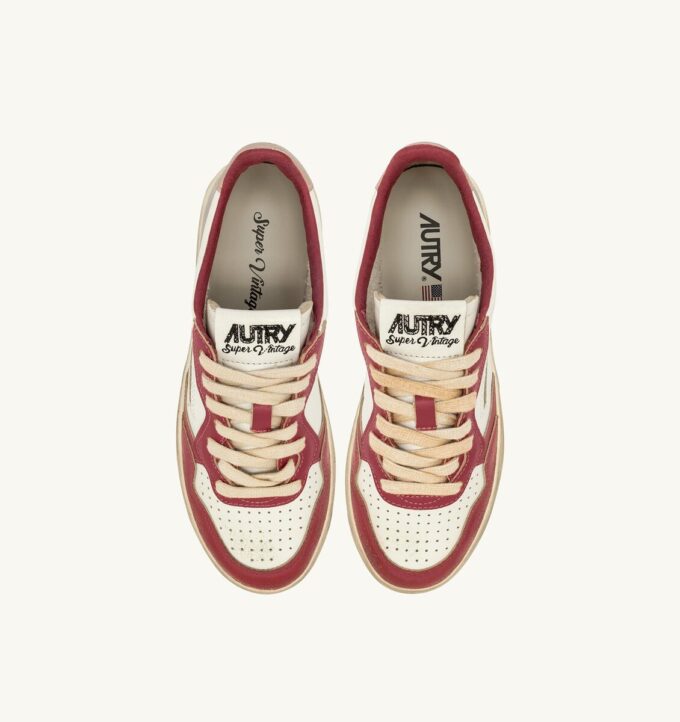 ZAPATILLAS MEDALIST LOW SUPER VINTAGE EN BLANCO ROSA Y COBRE ZAPATILLAS MEDALIST LOW SUPER VINTAGE EN BLANCO ROSA Y COBRE