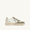 ZAPATILLAS MEDALIST LOW SUPER VINTAGE EN BLANCO SUSURRO, VERDE Y PLATA ZAPATILLAS MEDALIST LOW SUPER VINTAGE EN BLANCO SUSURRO, VERDE Y PLATA