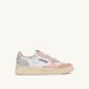 ZAPATILLAS MEDALIST LOW SUPER VINTAGE EN PIEL BLANCA, ROSA POLVO Y PLATEADA ZAPATILLAS MEDALIST LOW SUPER VINTAGE EN PIEL BLANCA, ROSA POLVO Y PLATEADA