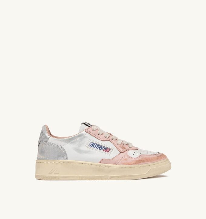 ZAPATILLAS MEDALIST LOW SUPER VINTAGE EN PIEL BLANCA, ROSA POLVO Y PLATEADA ZAPATILLAS MEDALIST LOW SUPER VINTAGE EN PIEL BLANCA, ROSA POLVO Y PLATEADA