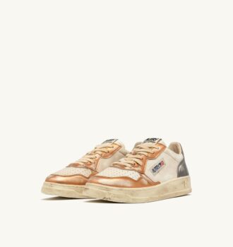 ZAPATILLAS MEDALIST LOW SUPER VINTAGE EN PIEL CEPILLADA NARANJA Y GUN METAL