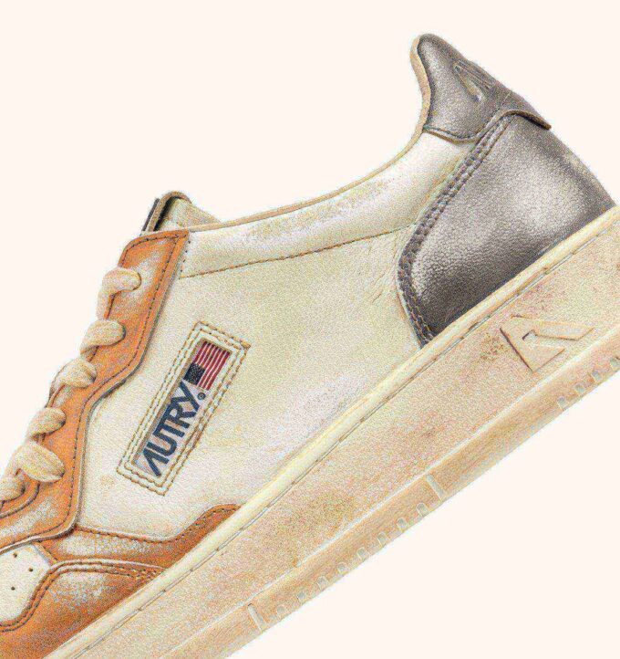 ZAPATILLAS MEDALIST LOW SUPER VINTAGE EN PIEL CEPILLADA NARANJA Y GUN METAL ZAPATILLAS MEDALIST LOW SUPER VINTAGE EN PIEL CEPILLADA NARANJA Y GUN METAL