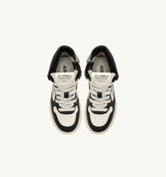 ZAPATILLAS MEDALIST PARA NIÑO DE MEDIANOCHE EN PIEL BLANCA, NEGRA Y AZUL ZAPATILLAS MEDALIST PARA NIÑO DE MEDIANOCHE EN PIEL BLANCA, NEGRA Y AZUL