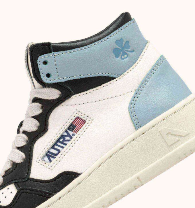 ZAPATILLAS MEDALIST PARA NIÑO DE MEDIANOCHE EN PIEL BLANCA, NEGRA Y AZUL ZAPATILLAS MEDALIST PARA NIÑO DE MEDIANOCHE EN PIEL BLANCA, NEGRA Y AZUL