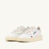 ZAPATILLAS MEDALLISTAS ‘LOVE’ EN PIEL BLANCA Y ROJA ZAPATILLAS MEDALLISTAS ‘LOVE’ EN PIEL BLANCA Y ROJA